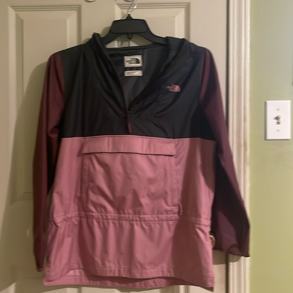 North face pink and maroon pull over